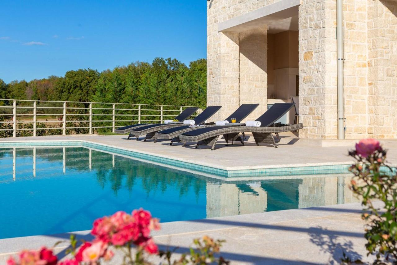 Villa Blanche By Ilc Бртонигла Екстер'єр фото